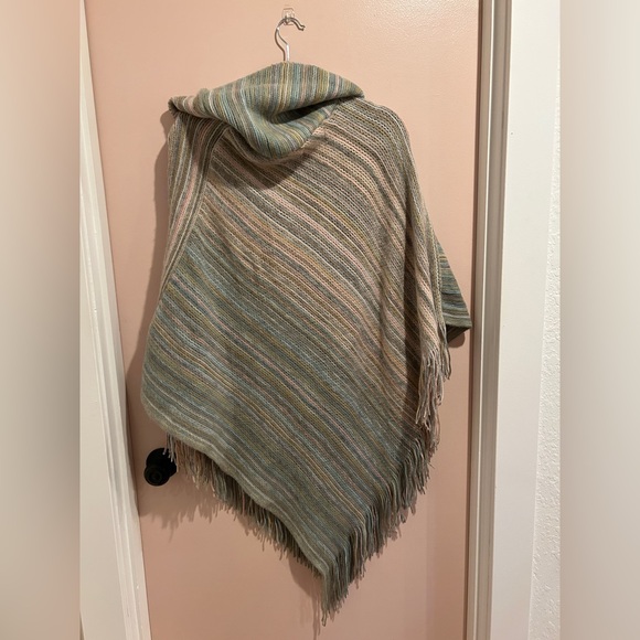Anthropologie Saturday Sunday Vera Fringed Poncho Pastel One Size like new - Picture 4 of 5